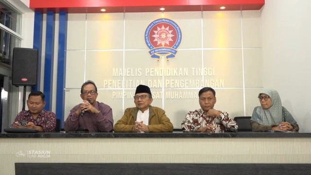 JUMPA PERS  _  MAJELIS PENDIDIKAN TINGGI PENELITIAN DAN PENGEMBANGAN PIMPINAN PUSAT MUHAMMADIYAH.mp4_snapshot_13.41_[2023.03.27_15.43.58]-jnwWkqhxBh.jpg